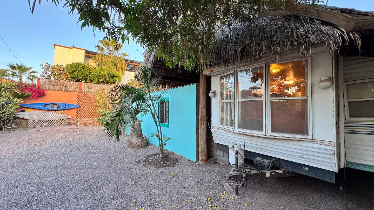 Compound view Casa del Pueblo Loreto