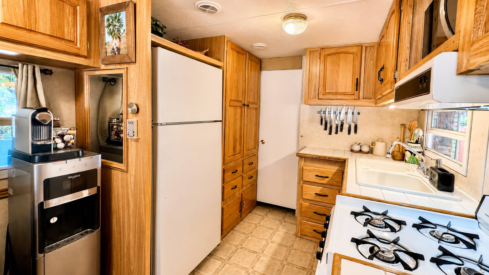 Suite kitchen Casa del Pueblo Loreto vacation rental