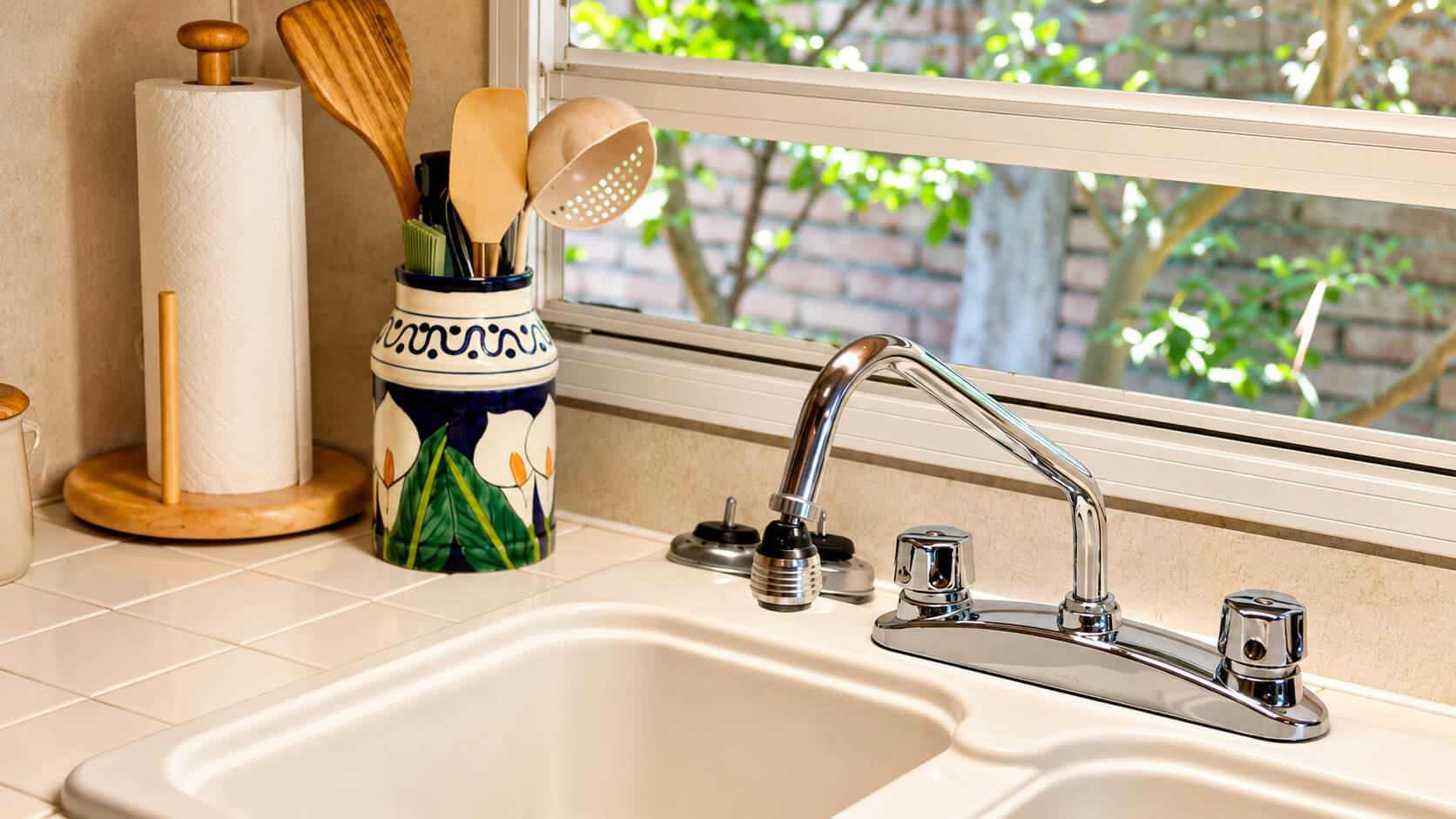 Suite kitchen sink Casa del Pueblo Loreto